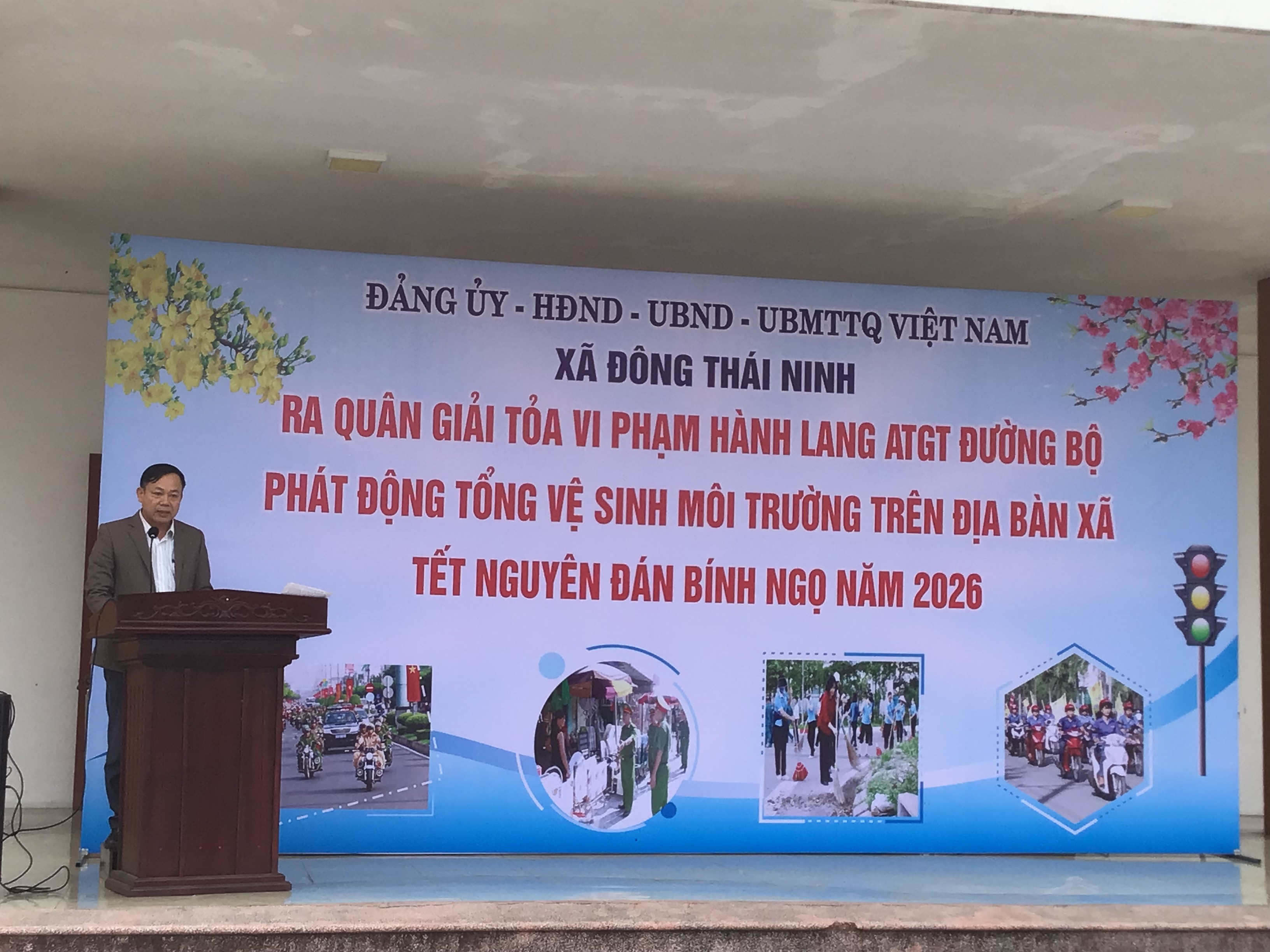 XÃ ĐÔNG THÁI NINH RA QUÂN GIẢI TỎA HÀNH LANG AN TOÀN GIAO THÔNG VÀ VỆ SINH MÔI TRƯỜNG ĐÓN TẾT BÍNH NGỌ 2026