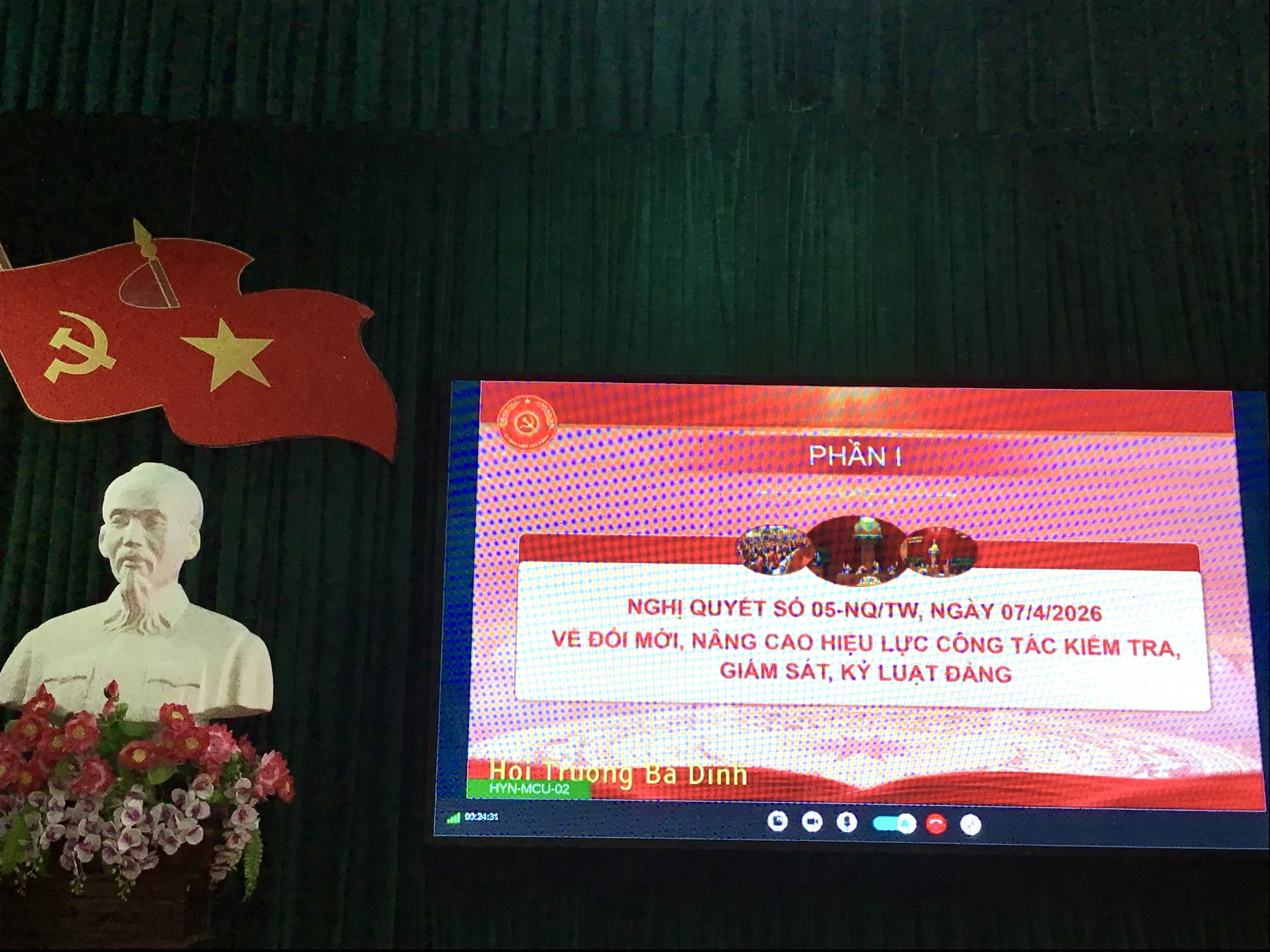 Hội nghị toàn quốc nghiên cứu, học tập, quán triệt và triển khai thực hiện Nghị quyết Hội nghị lần thứ hai Ban Chấp hành Trung ương Đảng khóa XIV